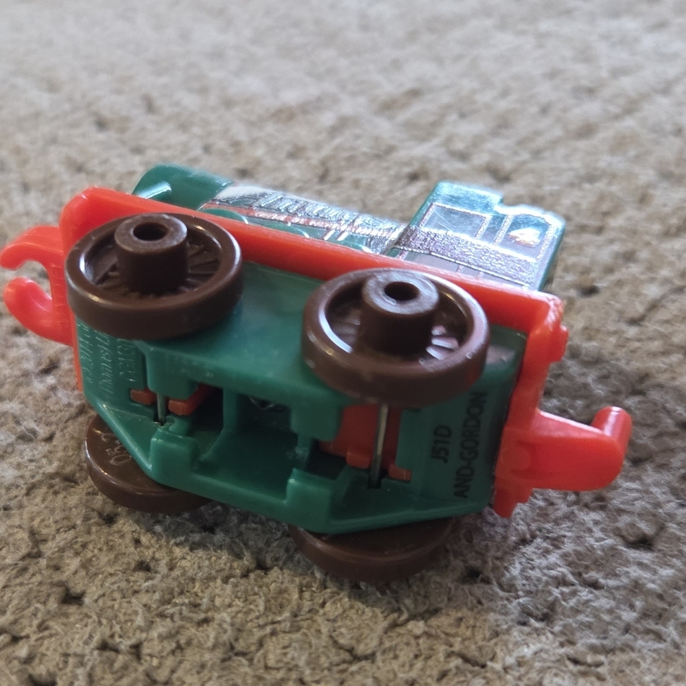 Thomas & Friends Minis Engine - Andes  Mint theme train 2" 2014 - Picture 6 of 10